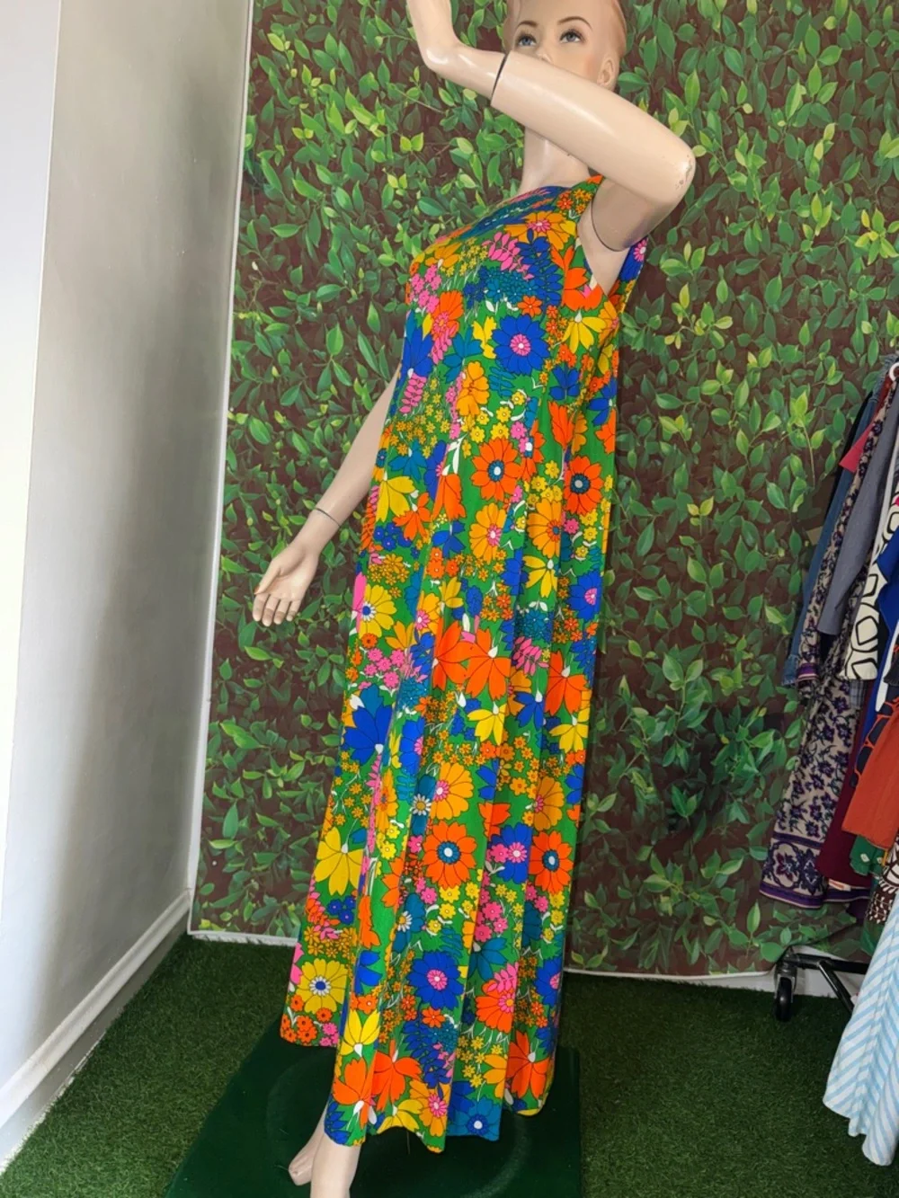 Vintage Hawaiian Flower Power Maxi Dress - Picture 14 of 17